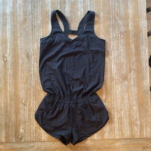 Lululemon Speedy Runsie, Black Size 6